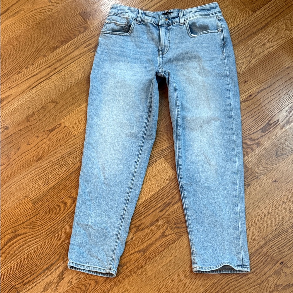 Talbots Everyday Relaxed Jeans Light Wash Size 10 Straight Leg classic fit